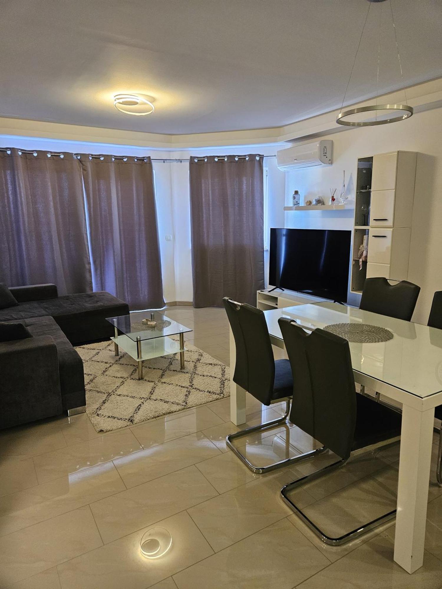 Apartman Marko2 ชิเบนิก ภายนอก รูปภาพ