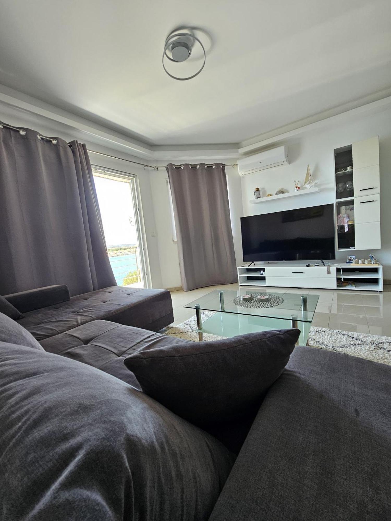 Apartman Marko2 ชิเบนิก ภายนอก รูปภาพ